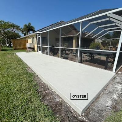 Pool Deck painted with Color Seal in the color Oyster