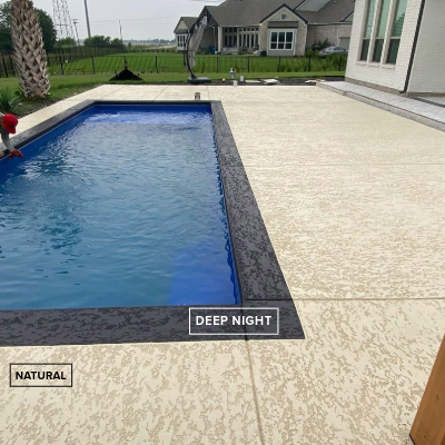 Pool Deck painted with Color Seal in the color natural & Deep Night