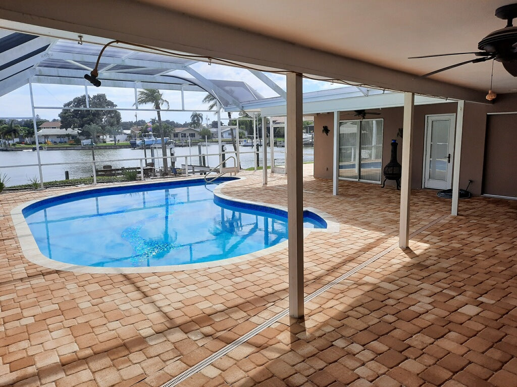 Enclosed pool deck 